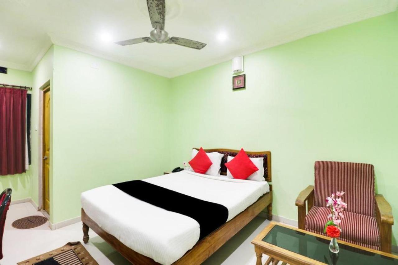 Sambit International, Near Sea Beach 3*